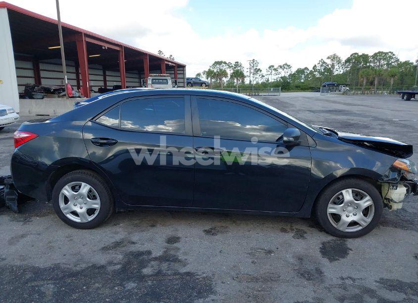 Photo 13 of 2018 Toyota Corolla LE (VIN 2T1BURHE0JC973310)