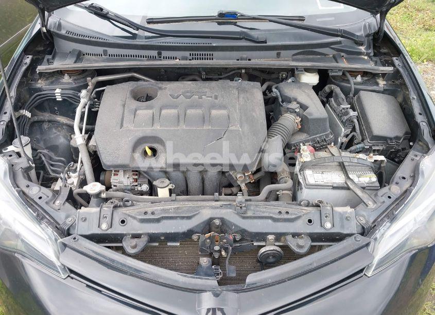 Photo 10 of 2018 Toyota Corolla LE (VIN 2T1BURHE0JC974876)