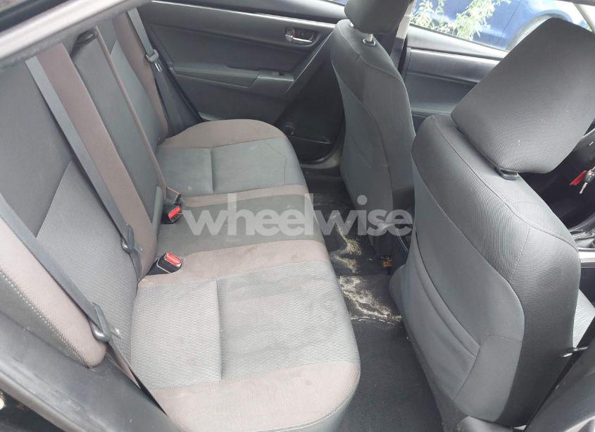 Photo 8 of 2018 Toyota Corolla LE (VIN 2T1BURHE0JC974876)