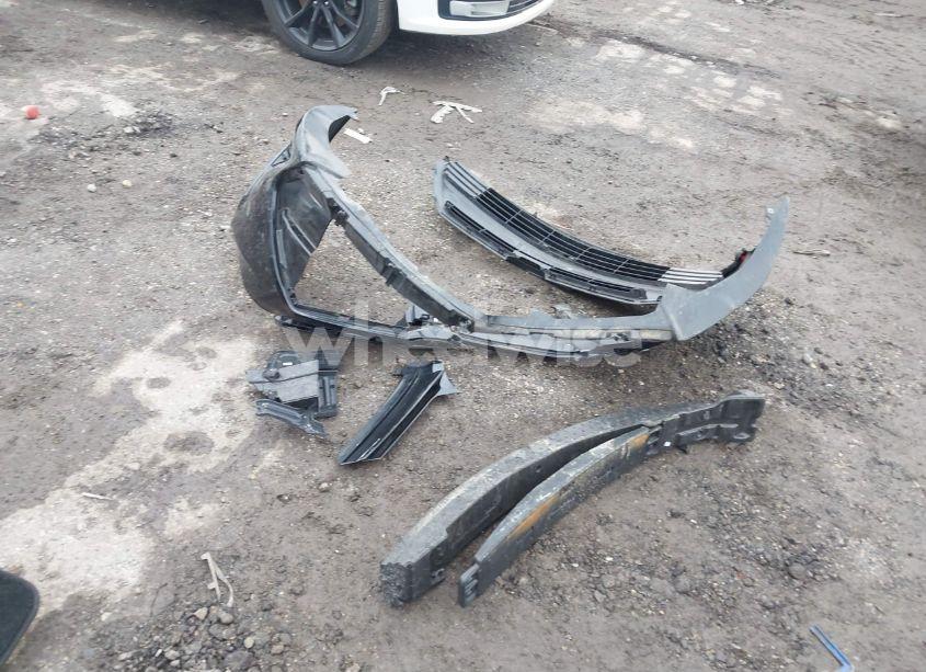 Photo 12 of 2018 Toyota Corolla LE (VIN 2T1BURHE0JC974912)