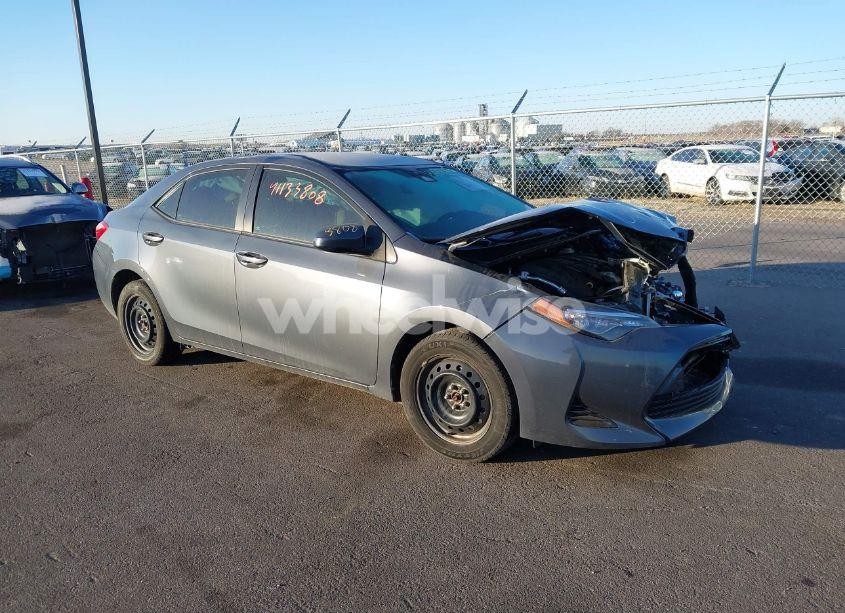 2018 Toyota Corolla LE (VIN 2T1BURHE0JC978166) main photo