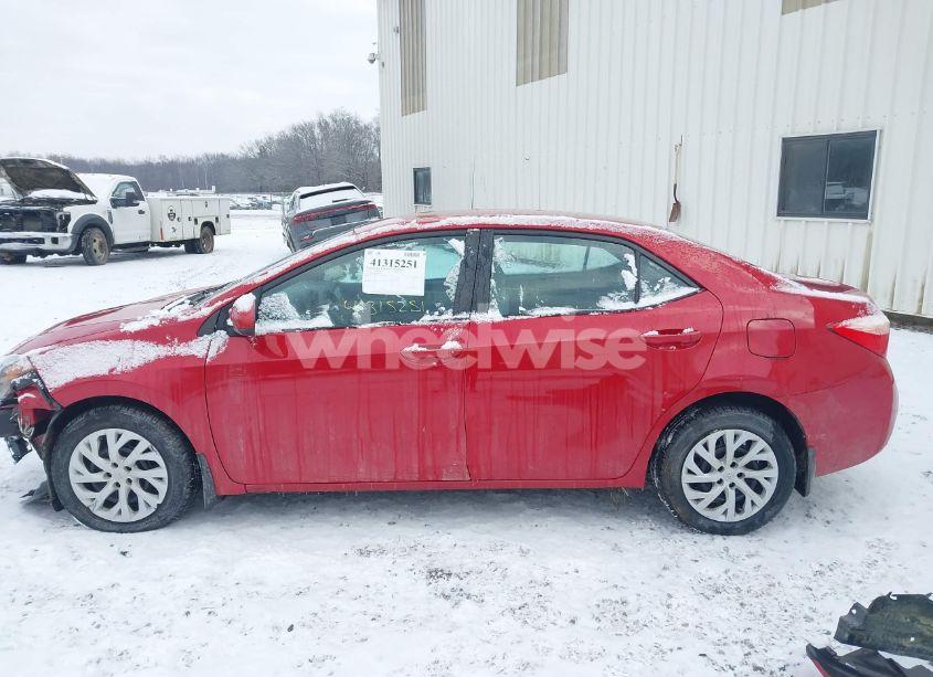 Photo 14 of 2018 Toyota Corolla LE (VIN 2T1BURHE0JC991547)