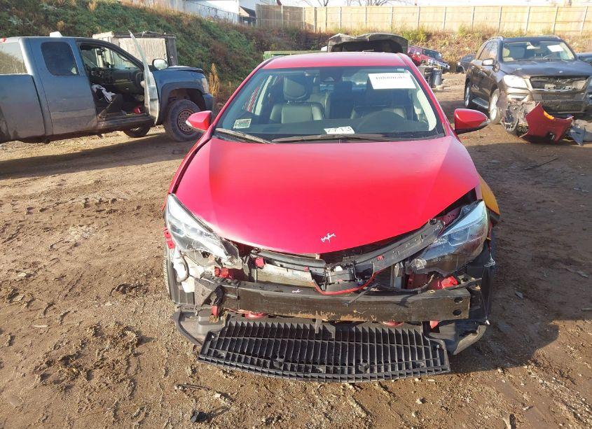 Photo 13 of 2018 Toyota Corolla SE (VIN 2T1BURHE0JC992102)