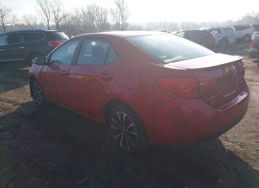 Photo 3 of 2018 Toyota Corolla SE (VIN 2T1BURHE0JC992102)