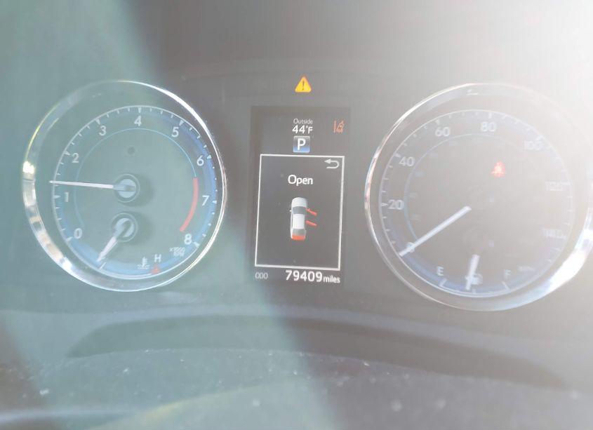 Photo 7 of 2018 Toyota Corolla SE (VIN 2T1BURHE0JC992102)