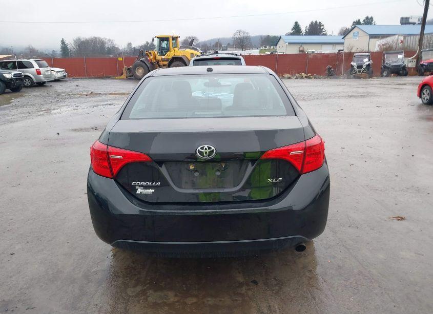 Photo 16 of 2018 Toyota Corolla XLE (VIN 2T1BURHE0JC995128)