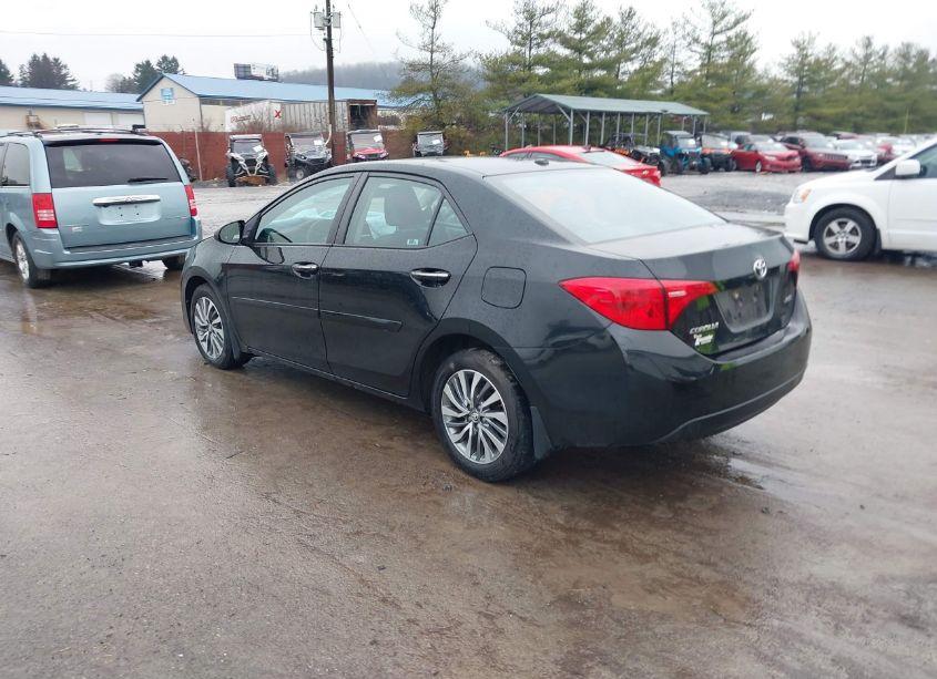 Photo 3 of 2018 Toyota Corolla XLE (VIN 2T1BURHE0JC995128)