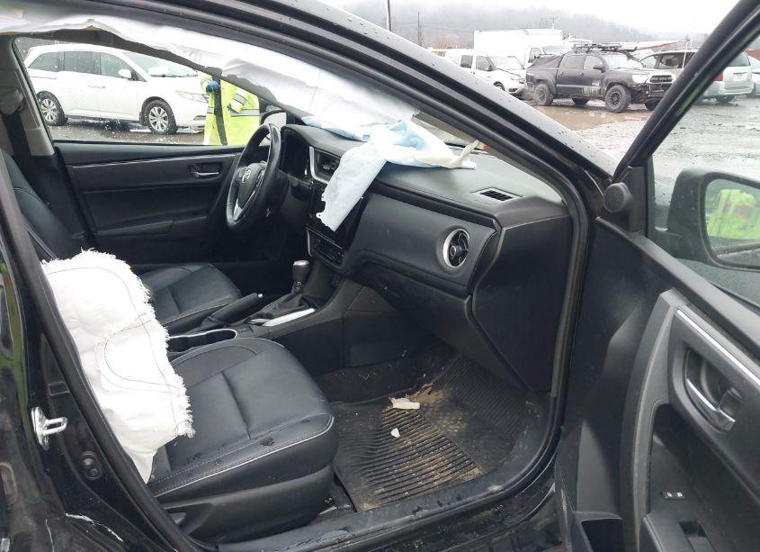 Photo 5 of 2018 Toyota Corolla XLE (VIN 2T1BURHE0JC995128)