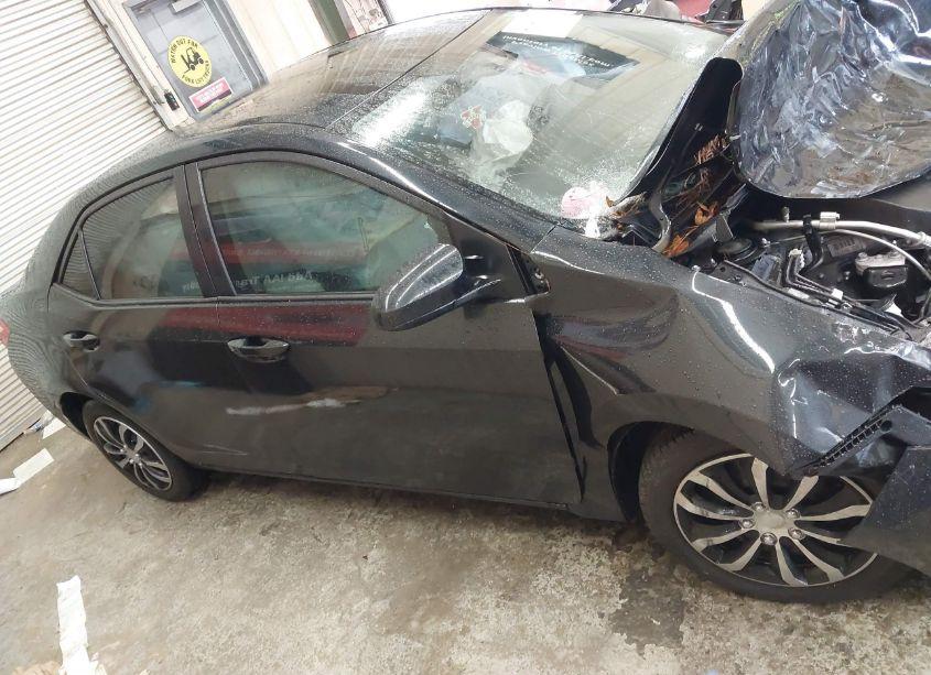 Photo 12 of 2019 Toyota Corolla LE (VIN 2T1BURHE0KC145601)