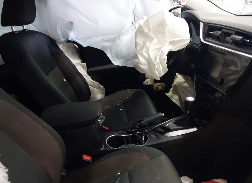 Photo 5 of 2019 Toyota Corolla LE (VIN 2T1BURHE0KC145601)