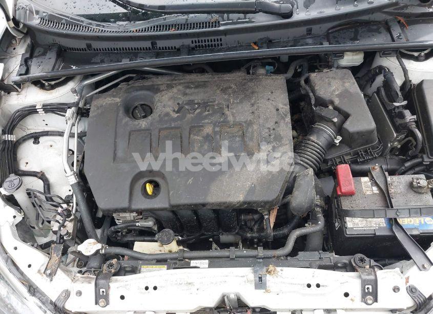 Photo 10 of 2019 Toyota Corolla LE (VIN 2T1BURHE0KC150152)