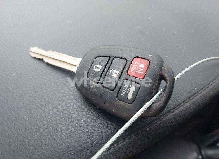 Photo 11 of 2019 Toyota Corolla LE (VIN 2T1BURHE0KC150152)