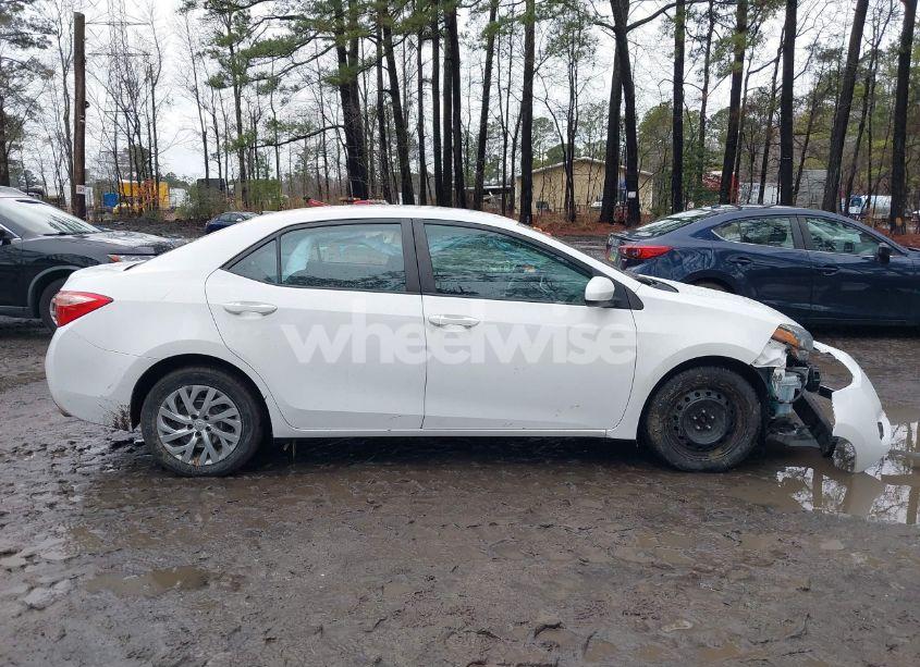 Photo 14 of 2019 Toyota Corolla LE (VIN 2T1BURHE0KC150152)