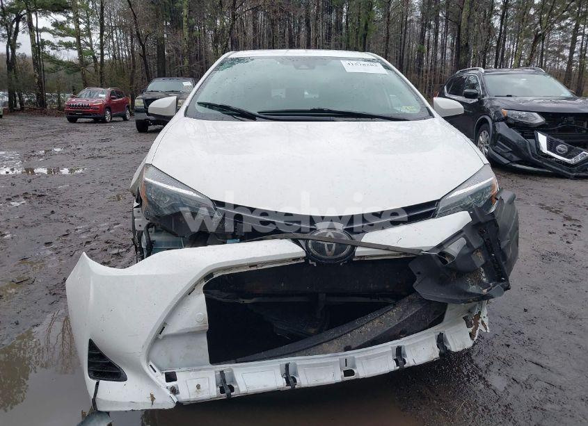 Photo 6 of 2019 Toyota Corolla LE (VIN 2T1BURHE0KC150152)