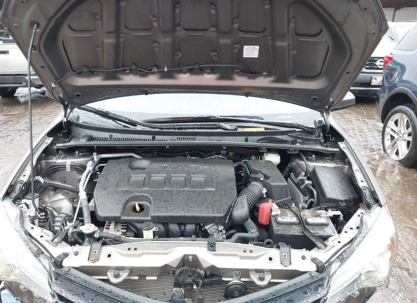 Photo 10 of 2019 Toyota Corolla LE (VIN 2T1BURHE0KC150894)