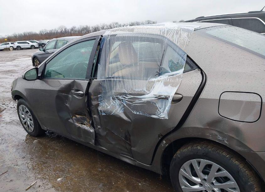 Photo 14 of 2019 Toyota Corolla LE (VIN 2T1BURHE0KC150894)