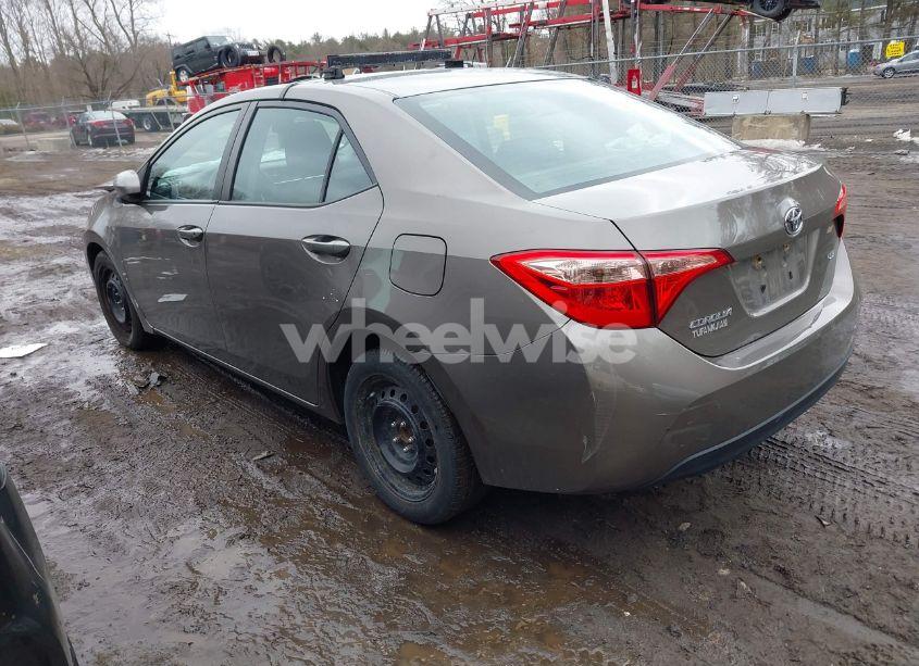 Photo 3 of 2019 Toyota Corolla LE (VIN 2T1BURHE0KC154086)