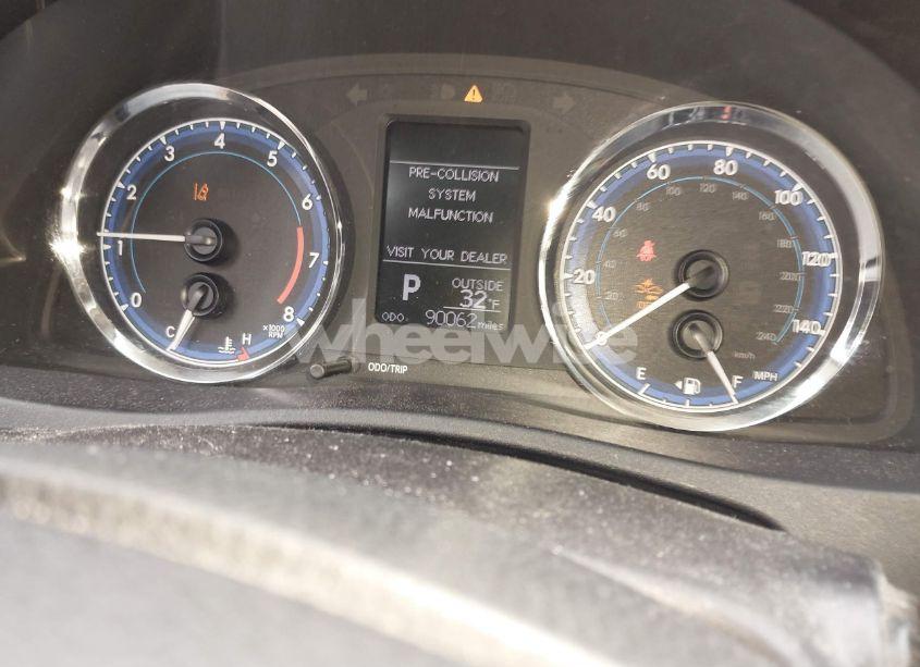 Photo 7 of 2019 Toyota Corolla LE (VIN 2T1BURHE0KC154086)