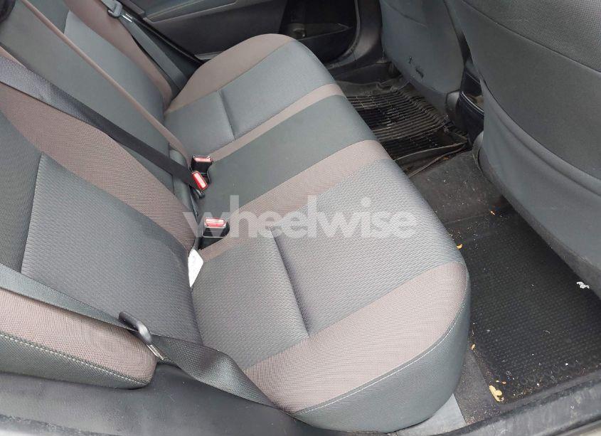 Photo 8 of 2019 Toyota Corolla LE (VIN 2T1BURHE0KC154086)