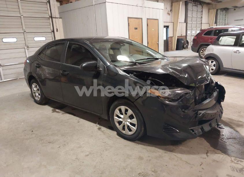 2019 Toyota Corolla L (VIN 2T1BURHE0KC166349) main photo