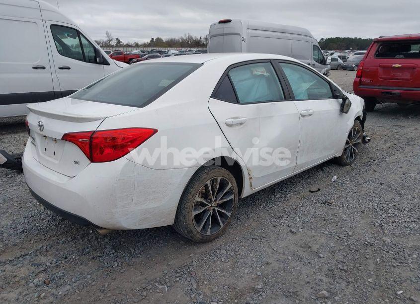 Photo 4 of 2019 Toyota Corolla SE (VIN 2T1BURHE0KC166805)