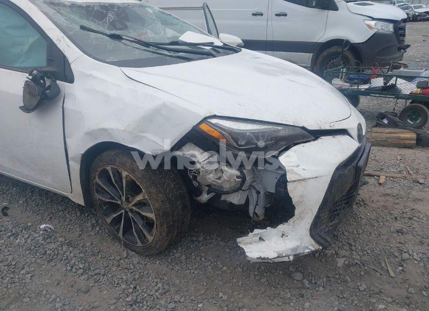 Photo 6 of 2019 Toyota Corolla SE (VIN 2T1BURHE0KC166805)