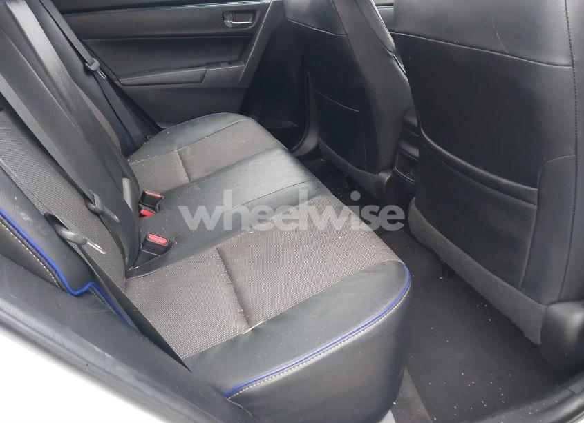 Photo 8 of 2019 Toyota Corolla SE (VIN 2T1BURHE0KC166805)