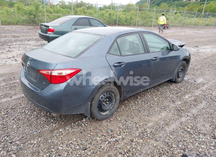 Photo 4 of 2019 Toyota Corolla LE (VIN 2T1BURHE0KC167730)