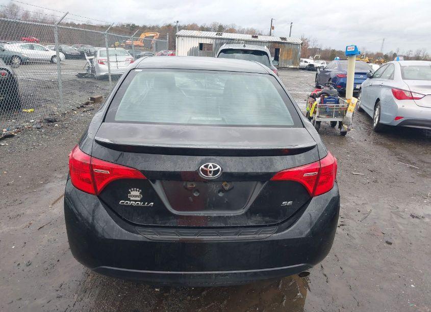 Photo 17 of 2019 Toyota Corolla SE (VIN 2T1BURHE0KC169266)