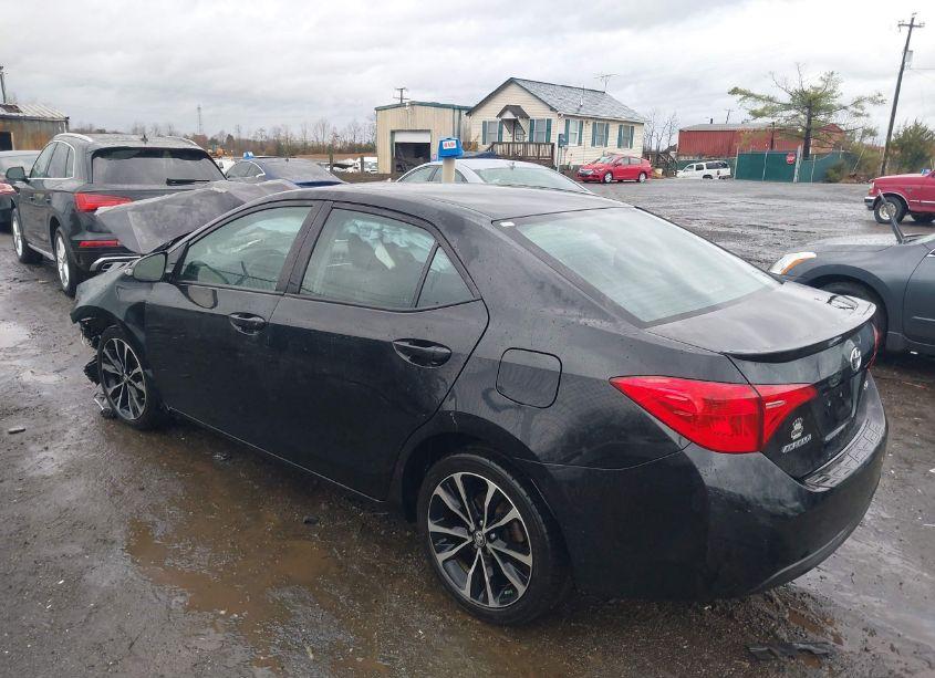 Photo 3 of 2019 Toyota Corolla SE (VIN 2T1BURHE0KC169266)