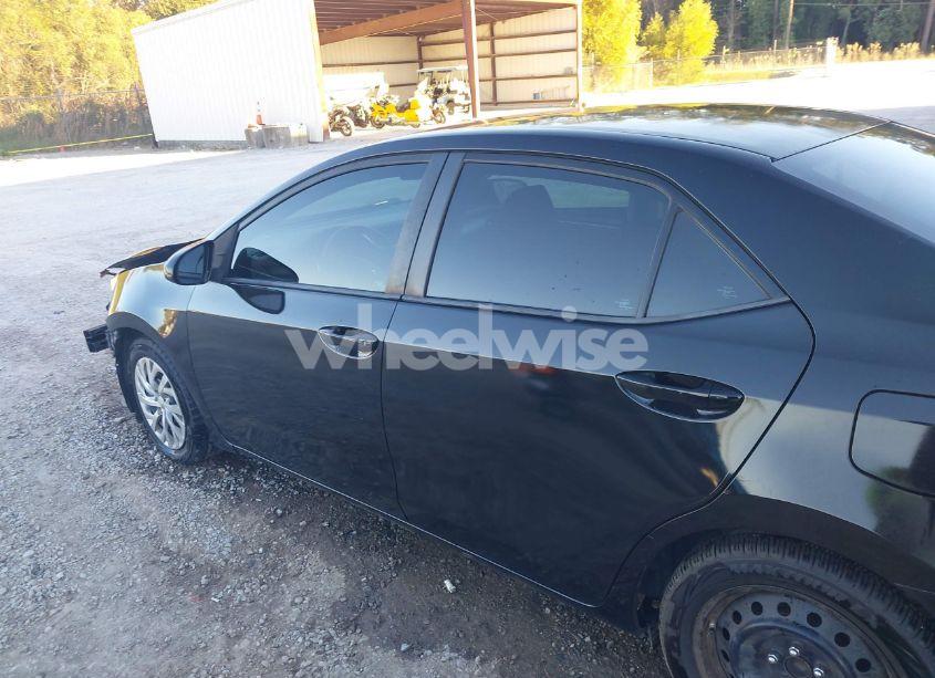 Photo 15 of 2019 Toyota Corolla LE (VIN 2T1BURHE0KC170529)