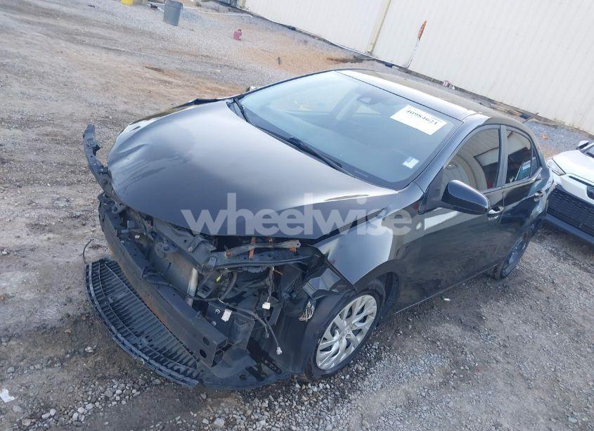 Photo 2 of 2019 Toyota Corolla LE (VIN 2T1BURHE0KC170529)