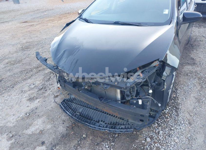 Photo 6 of 2019 Toyota Corolla LE (VIN 2T1BURHE0KC170529)