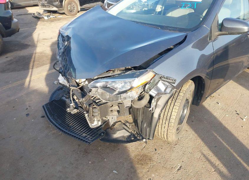 Photo 6 of 2019 Toyota Corolla LE (VIN 2T1BURHE0KC175147)