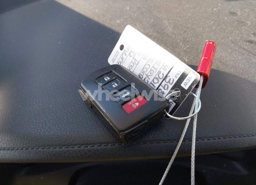 Photo 11 of 2019 Toyota Corolla L/LE/XLE/SE/XSE (VIN 2T1BURHE0KC177741)