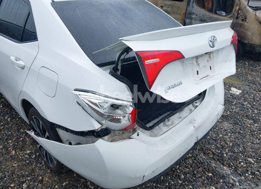 Photo 6 of 2019 Toyota Corolla SE (VIN 2T1BURHE0KC178372)