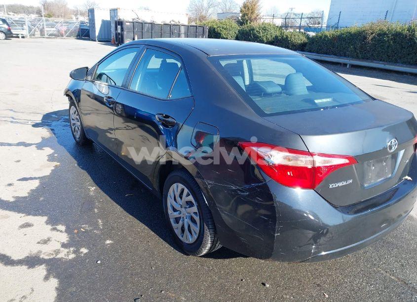 Photo 3 of 2019 Toyota Corolla LE (VIN 2T1BURHE0KC180073)