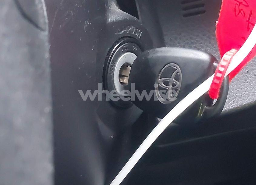 Photo 11 of 2019 Toyota Corolla LE (VIN 2T1BURHE0KC181014)