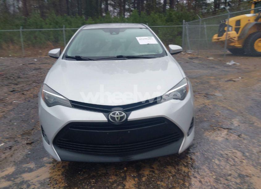 Photo 12 of 2019 Toyota Corolla LE (VIN 2T1BURHE0KC181014)