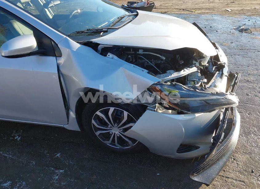 Photo 17 of 2019 Toyota Corolla LE (VIN 2T1BURHE0KC187315)