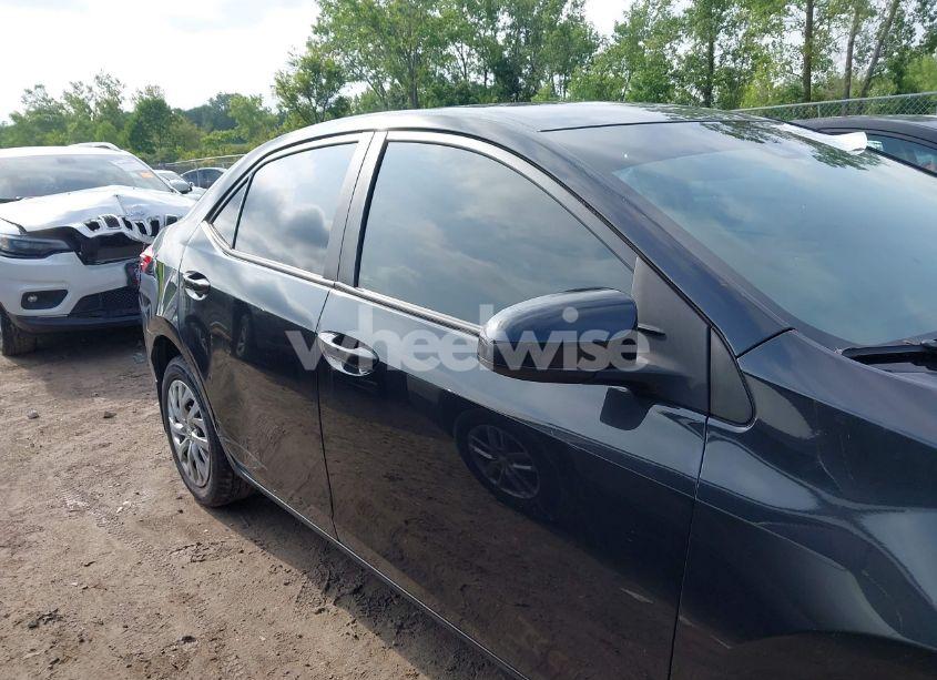 Photo 13 of 2019 Toyota Corolla LE (VIN 2T1BURHE0KC187508)