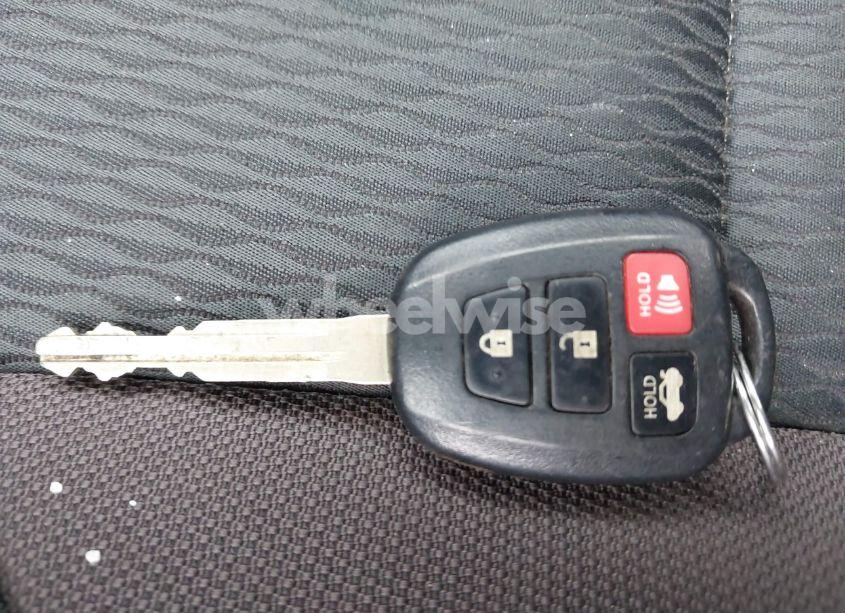 Photo 11 of 2019 Toyota Corolla LE (VIN 2T1BURHE0KC189520)