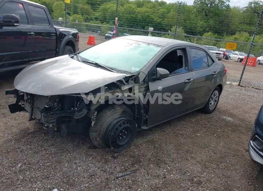 Photo 2 of 2019 Toyota Corolla LE (VIN 2T1BURHE0KC189520)