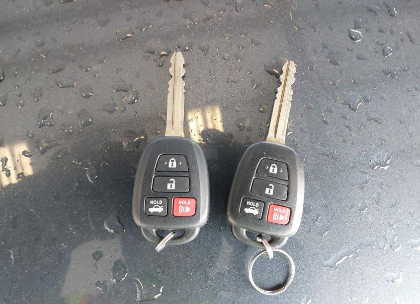 Photo 11 of 2019 Toyota Corolla LE (VIN 2T1BURHE0KC194829)