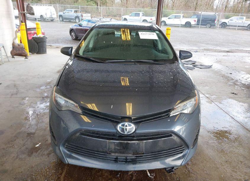 Photo 12 of 2019 Toyota Corolla LE (VIN 2T1BURHE0KC194829)