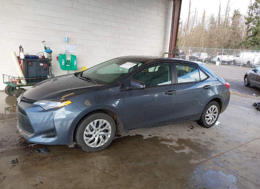 Photo 14 of 2019 Toyota Corolla LE (VIN 2T1BURHE0KC194829)