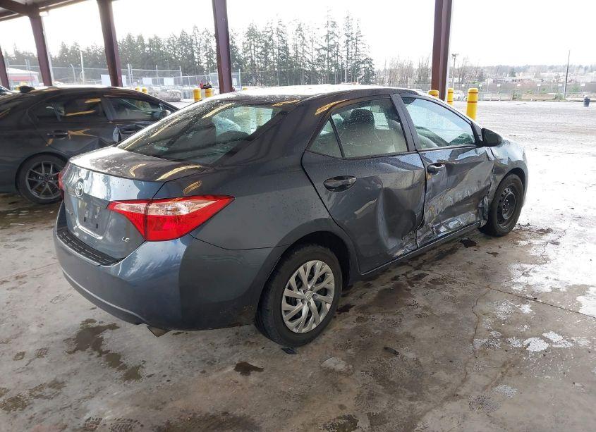 Photo 4 of 2019 Toyota Corolla LE (VIN 2T1BURHE0KC194829)