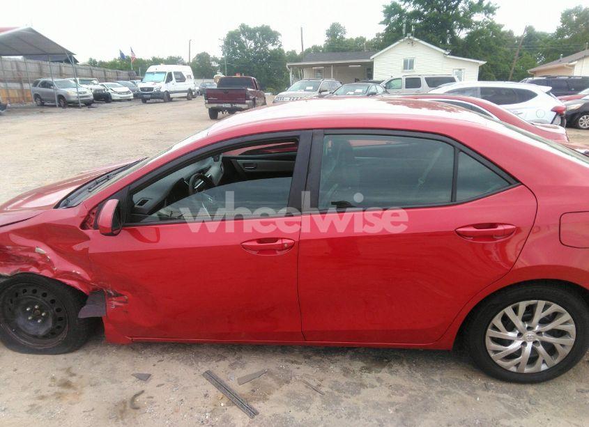 Photo 14 of 2019 Toyota Corolla LE (VIN 2T1BURHE0KC212830)