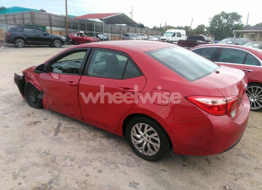 Photo 3 of 2019 Toyota Corolla LE (VIN 2T1BURHE0KC212830)