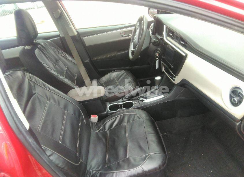 Photo 5 of 2019 Toyota Corolla LE (VIN 2T1BURHE0KC212830)